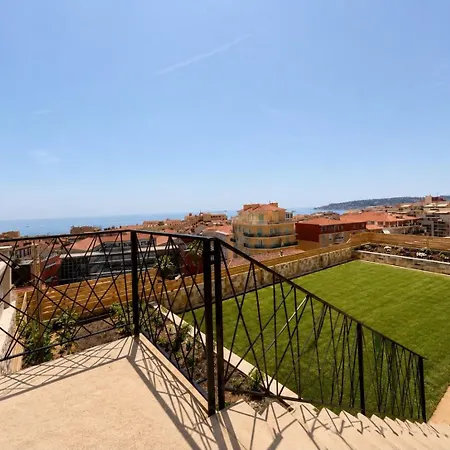 - Le Manoir Belvedere Menton